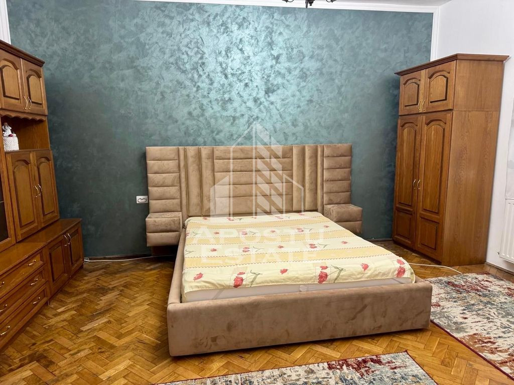 Apartament 2 camere,la casa,curte comuna,zona Dambovita