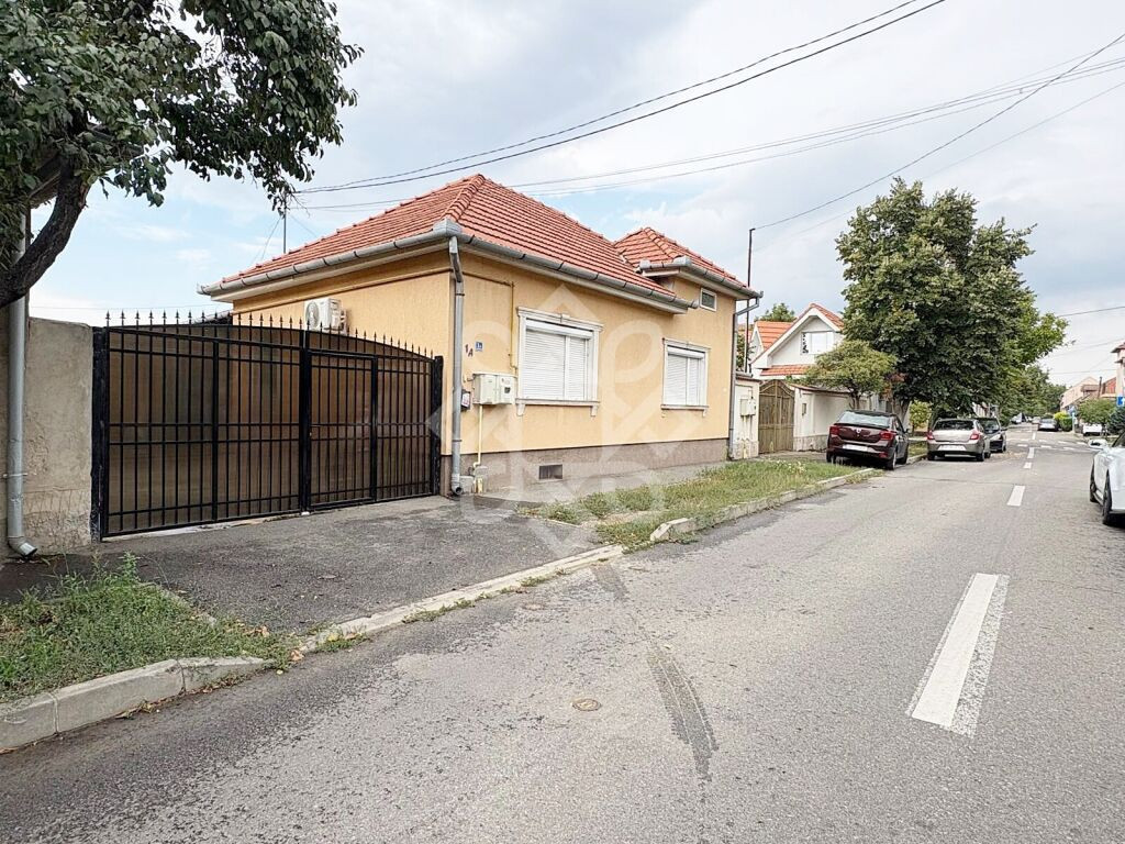 Casa in Iosia cu teren 839 mp