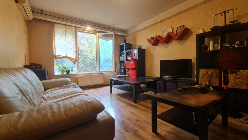 Apartament 4 camere decomandat Titan / Ozana