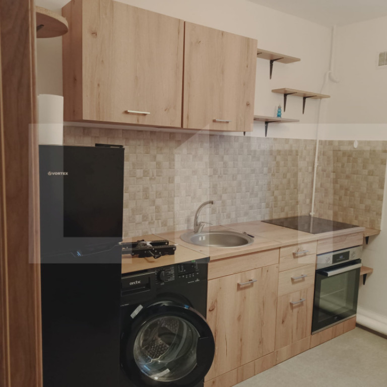 Apartament de vanzare, cu o camera, 23 mp, zona Buziasului