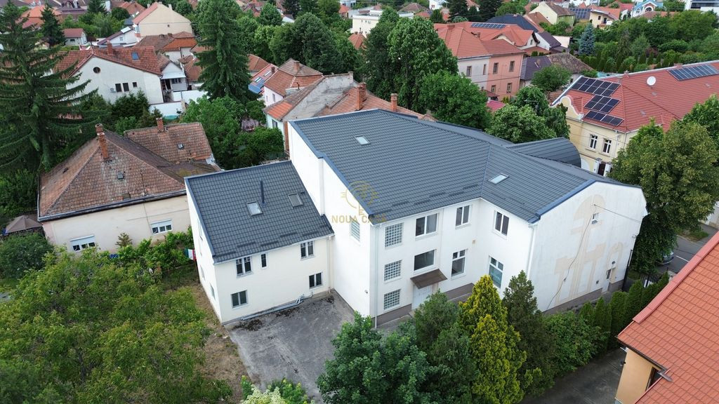 De vânzare – Cladire Multifunctionala 600MP+Teren 1174...