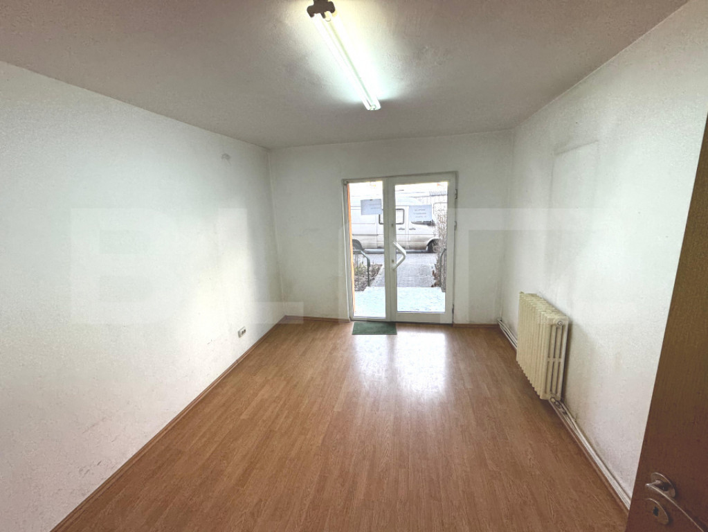 Spațiu comercial/apartament, 50 mp cu boxa la subsol, zona