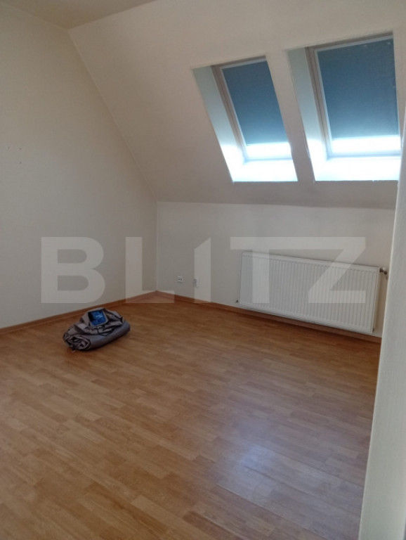 Apartament cu 2 camere, decomandat, cu parcare, Iris