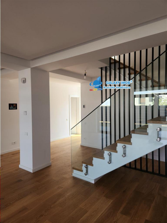 Vila superba smart din caramida stil townhouse Voluntari Mat