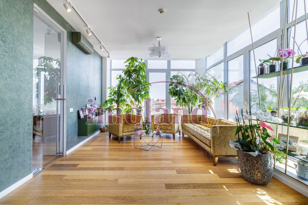 Imobil cu 30 de locuri parcare Pipera