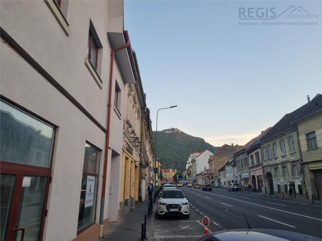 Garsoniera cocheta , zona strazii Lunga