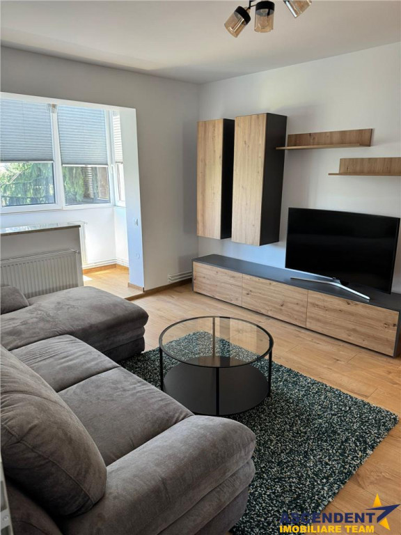 Pet friendly! 3 camere, decomandat, mobilat si utilat, Flori