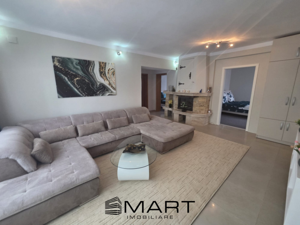 Apartament cu 3 camere in Calea Poplacii