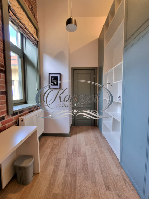 Apartament in cladire istorica in zona Central Shopping Cent