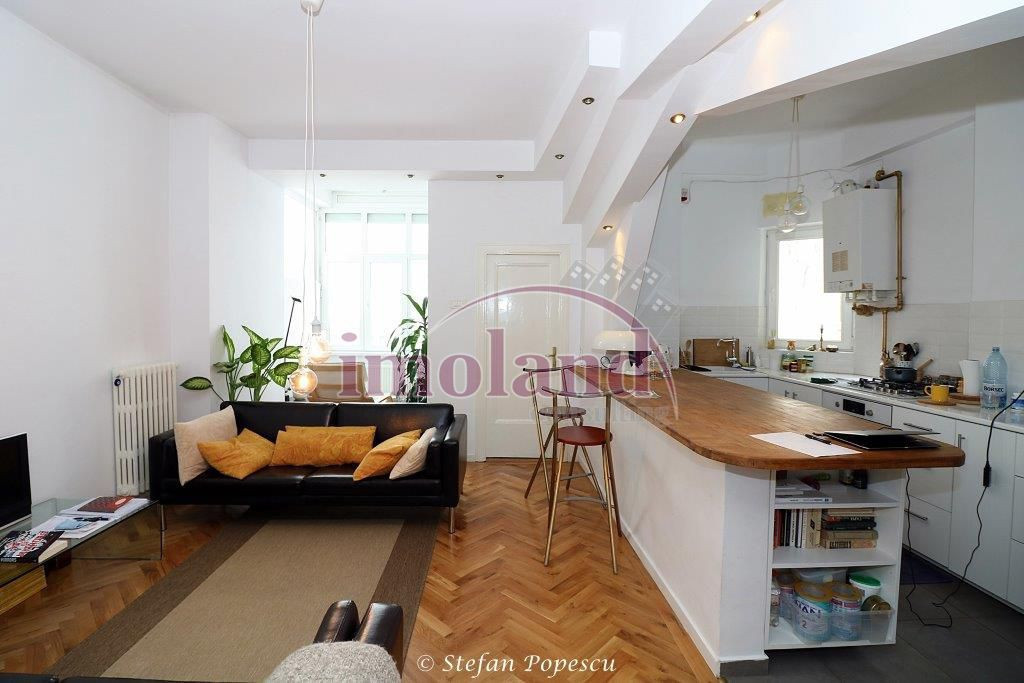 Apartament - 3 camere - vanzare - Piata Lahovari-Romana