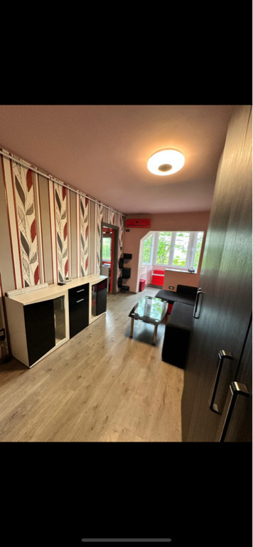 Garsonieră de închiriat negociabil Str. Lanii