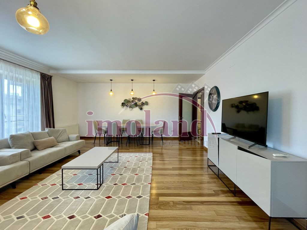 Inchiriere apartament 4 camere 155 mp + 25 mp terase, 2 p...