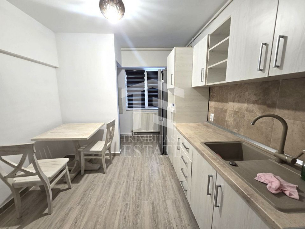 CASA DE CULTURA-Apartament 3 camere de inchiriat.