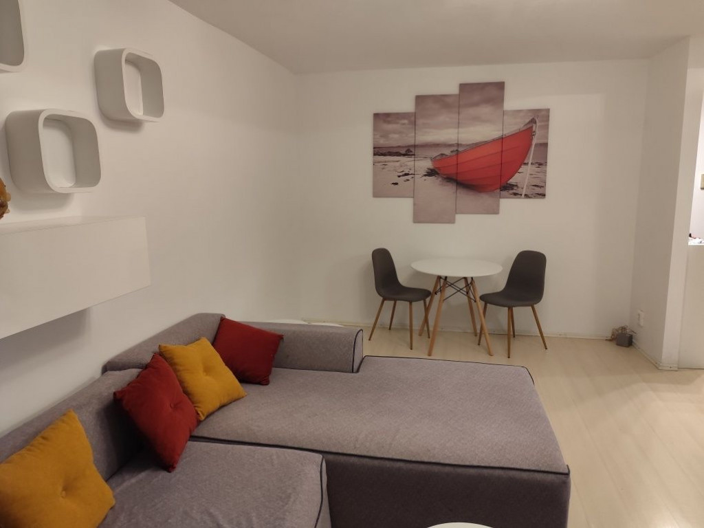 Vitan mall open etaj 1