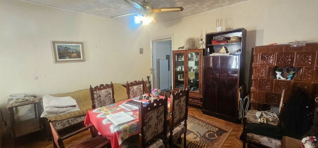 Casa ultracentrala – zona Universitatii „Dunarea de J...