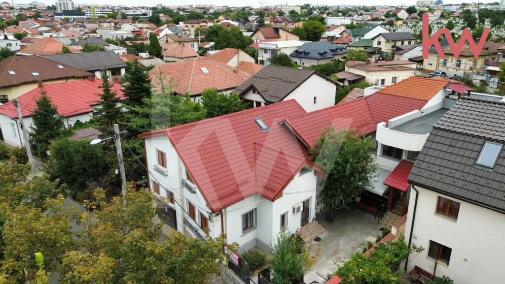 Casa 18 camere -str Unirii, teren 730 mp