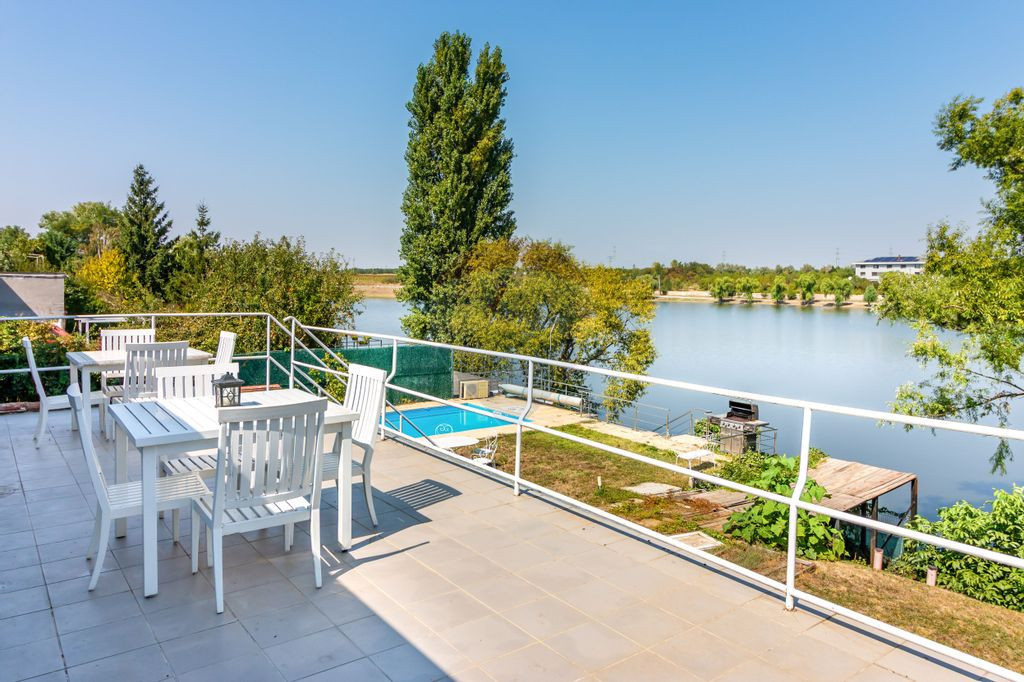 Snagov - Vila 5 camere cu terase mari si iesire directa l...