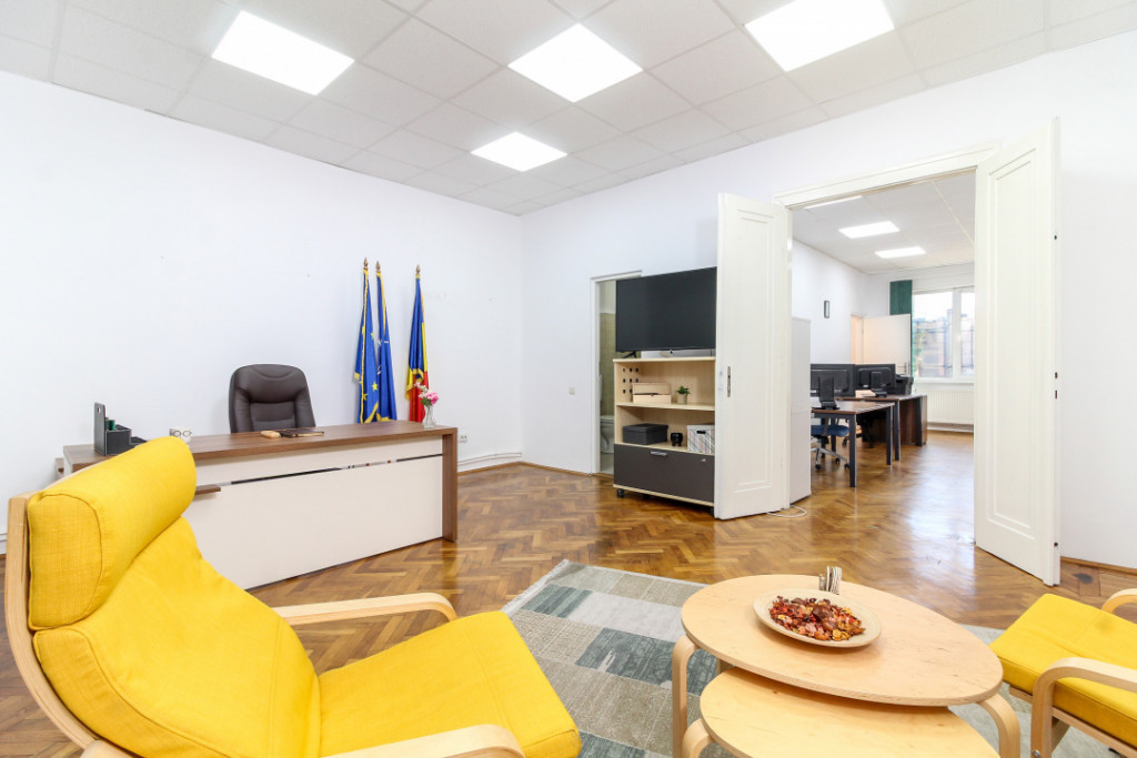 Oferta RARA! Centru, 76 mp, tavan inalt, langa Opera Nationa