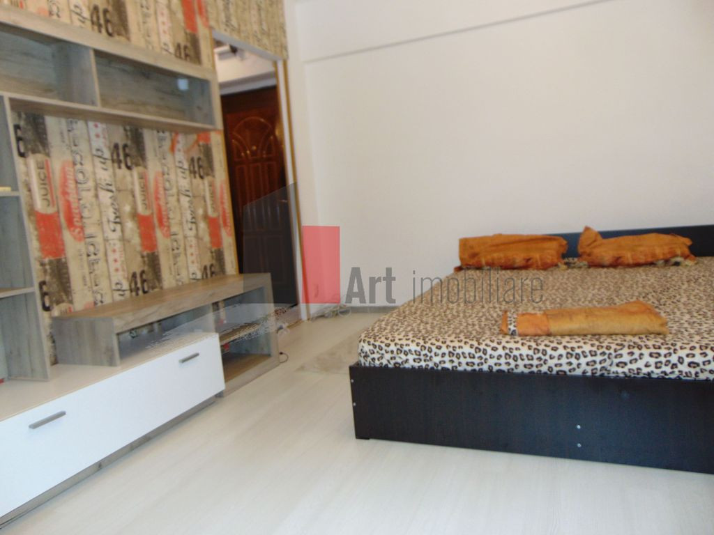 Apartament cu o camera, garsoniera Titan metrou