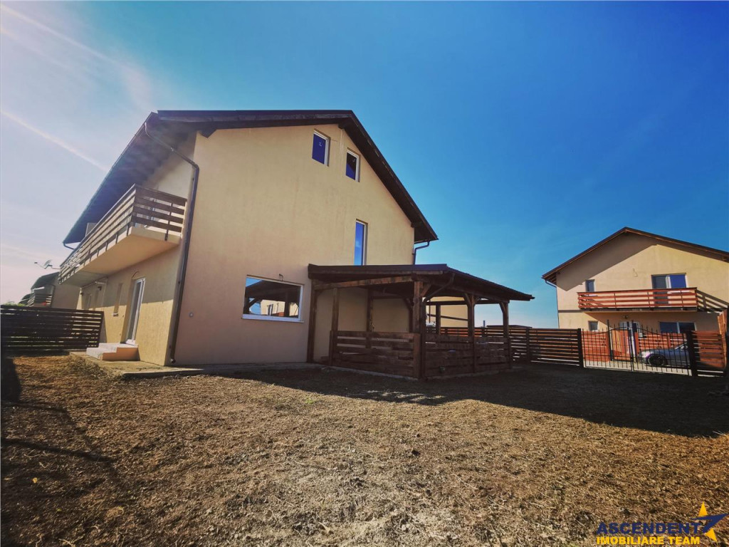 O casa noua la prima , mobilata si utilata, curte individual