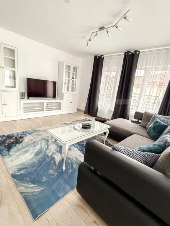 Apartament modern cu 2 camere, semidecomandat, 70 mp, zona C