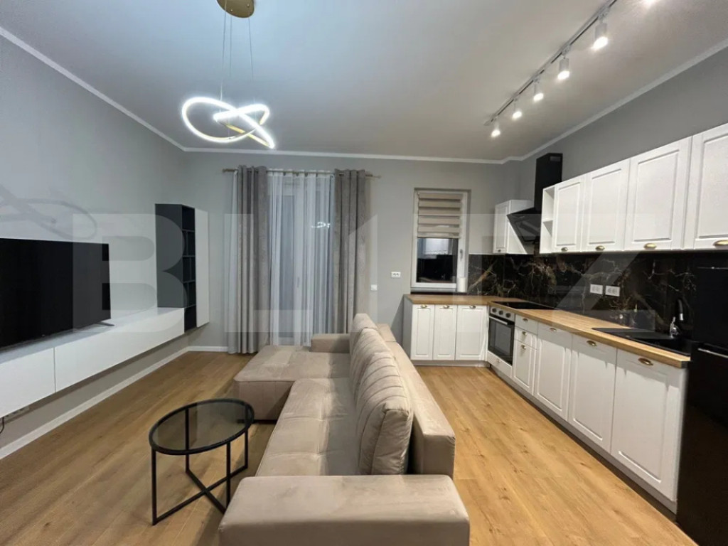 Apartament lux, 2 camere, parcare, zona Vivo