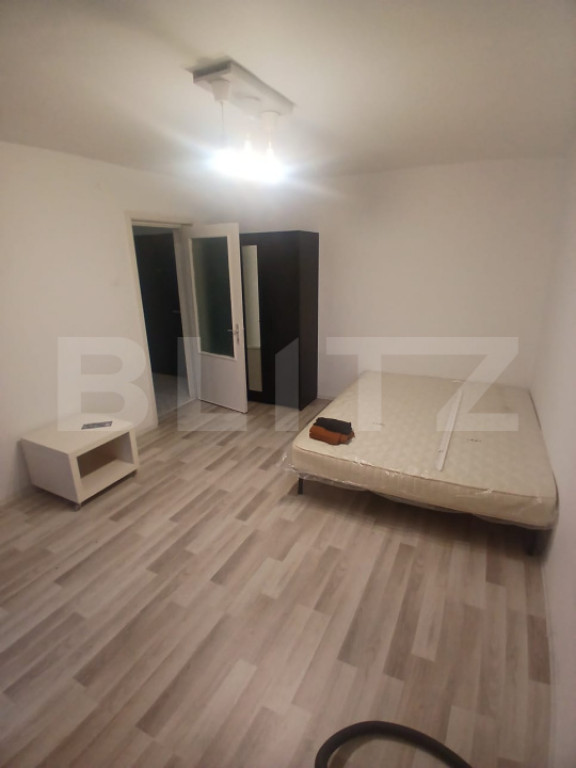 Apartament 1 camera, 36 mp, zona gara