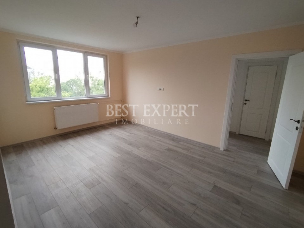 3 Camere Renovat Complet -8 minute metrou 1 Decembrie