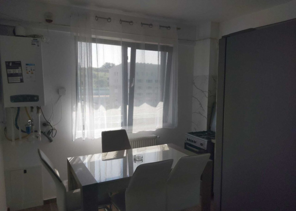 360 euro! Ap cu 1 cam, Pacurari , et 2, bloc nou