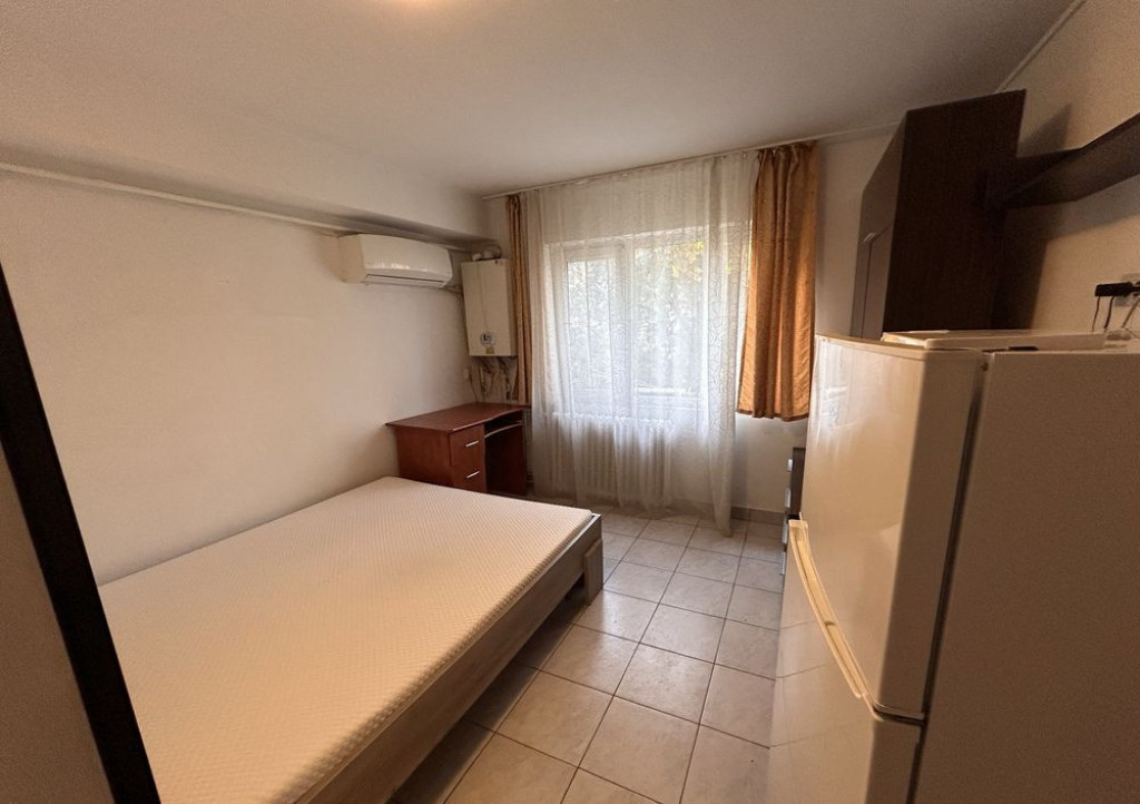 1500 ron! Garsoniera, Podu Ros -Nicolina