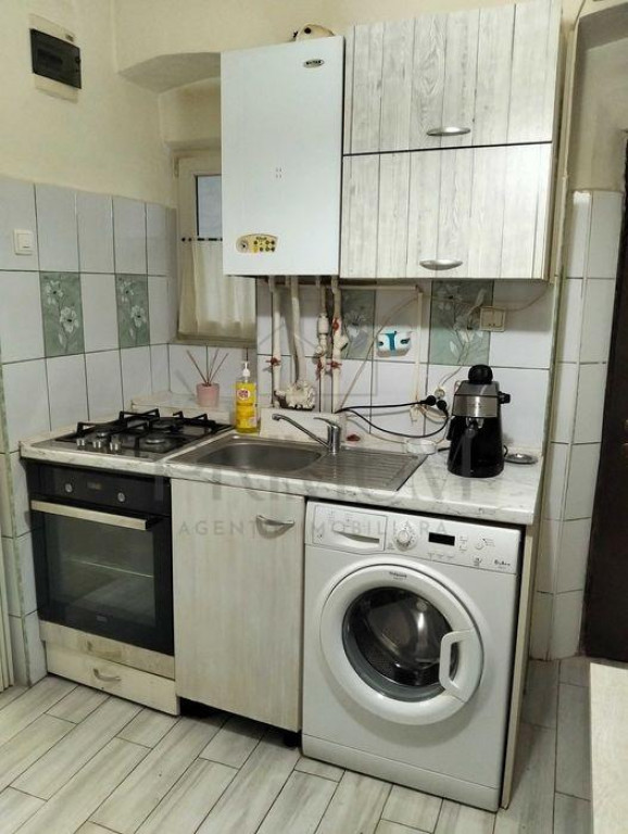 Apartament Spatios - Renovat Complet - Centrala Proprie - Zo