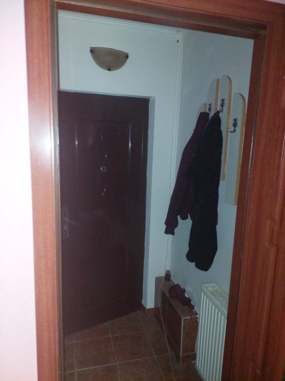 VÂNZARE CAMERĂ DE Camin Podu Ros Casa Sindicate