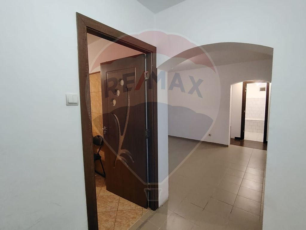 Apartament 2 camere parter/nemobilat.