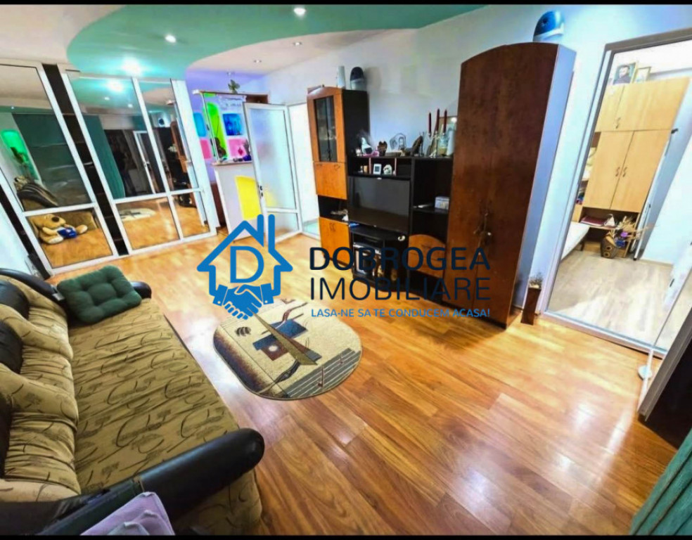 ZONA CENTRALA 2 CAMERE SEMIDECOMANDAT, PARTER
