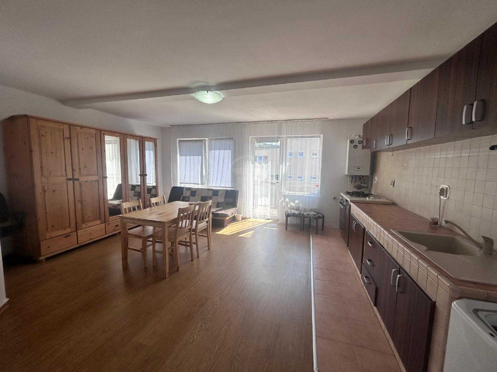 Apartament 2 camere zona Sesu de Sus