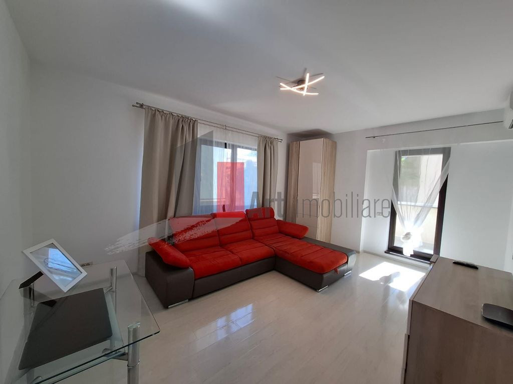 Apartament Piata Unirii, bloc 2013, liber