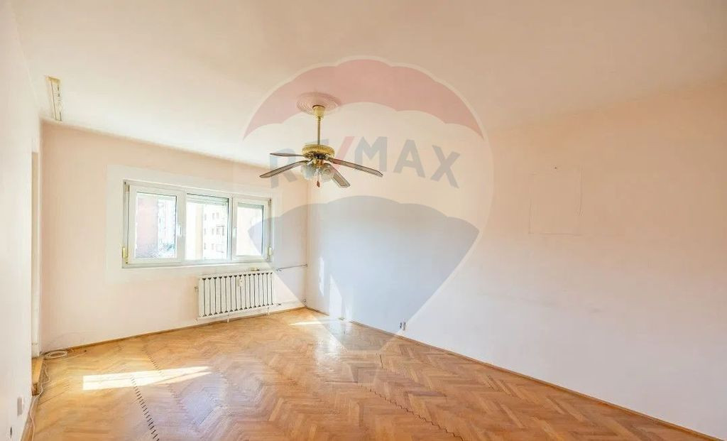 Apartament 3 camere zona 300, Micalaca, B-dul N. Titulescu