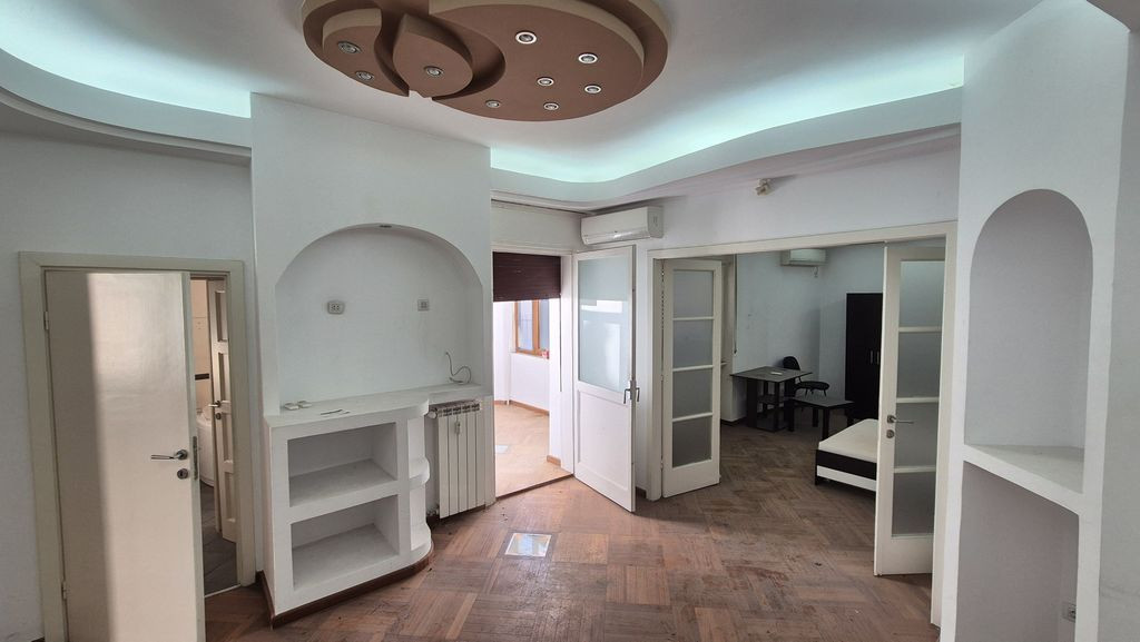 Apartament cu 3 camere 103,78 mp - piata Romana