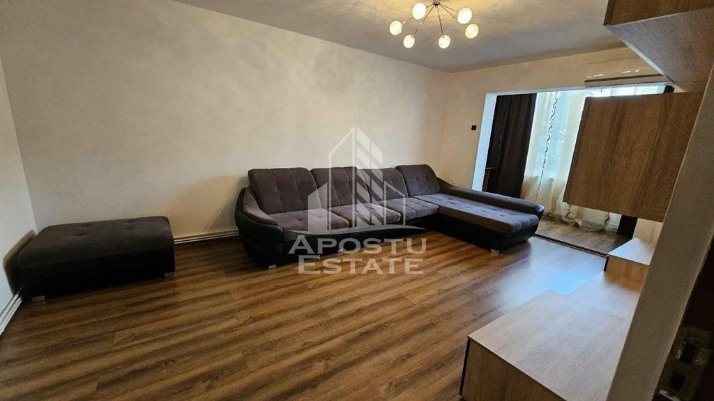 Apartament cu 3 camere, decomandat, 2 bai, 2 balcoane, So...