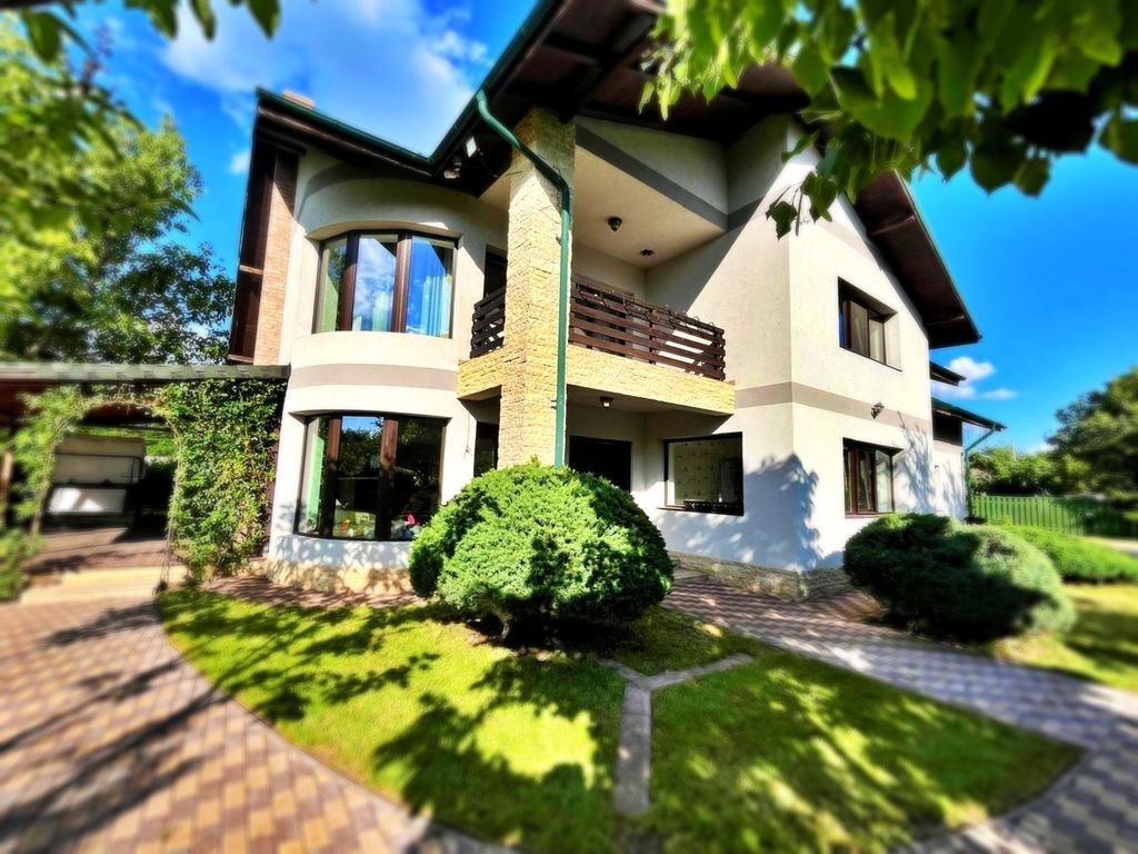 Proprietar - Vila deosebita in Bolintin Deal