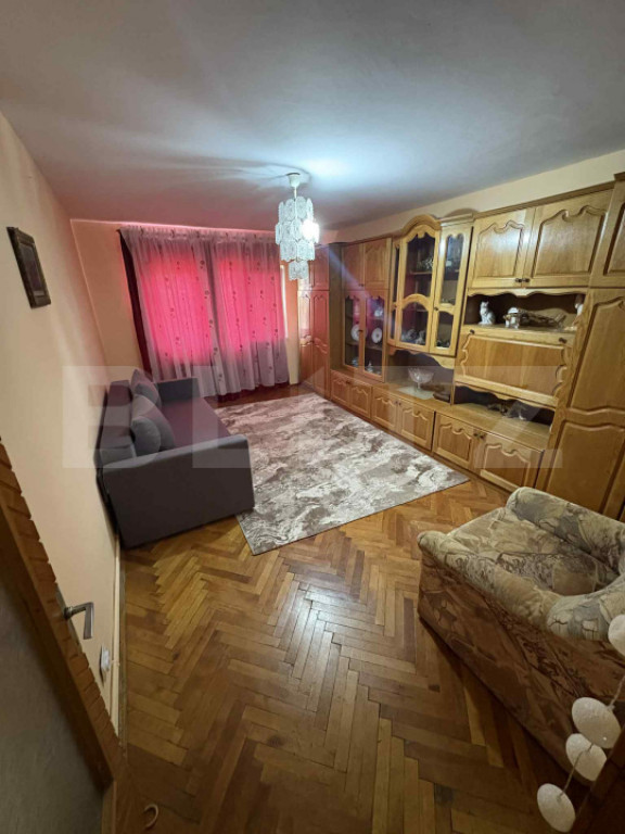 Apartament cu 2 camere, 50 mp, strada Locotenent Calin