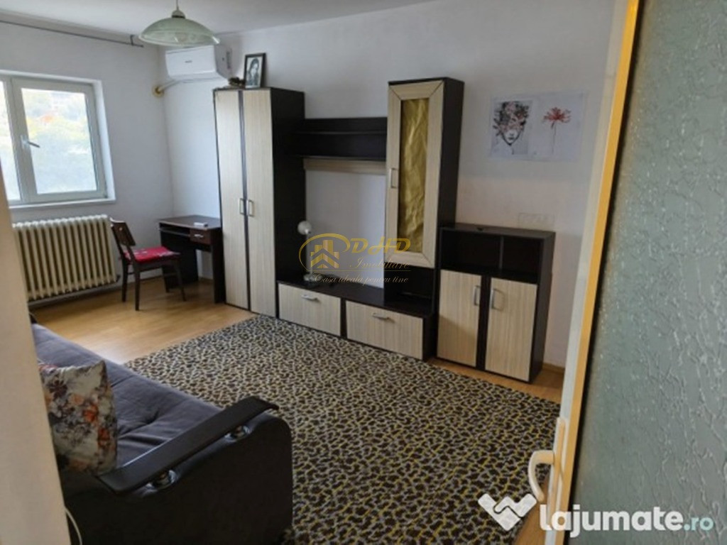 Apartament 2 camere decomandat in Podul de Fier