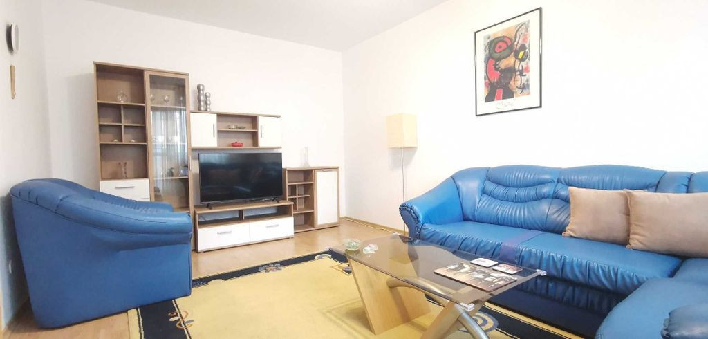 DOROBANTI - POLONA apartament 2 camere decomandat renovat...