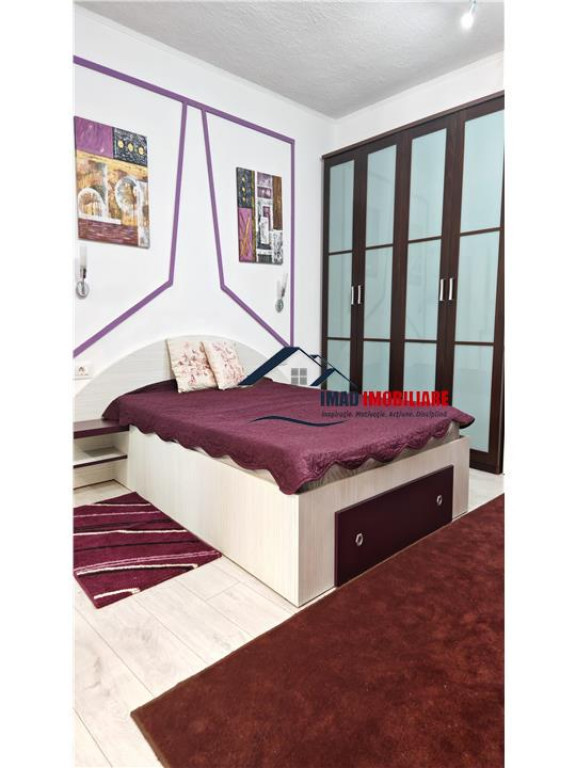 Garsoniera tip studio cu gradina de inchiriat