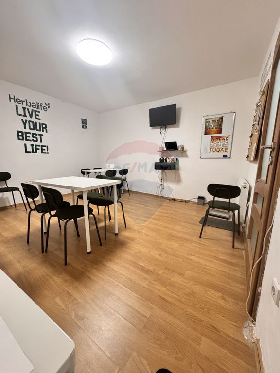 Spațiu nou, la prima inchiriere, pretabil cabinet, salon...