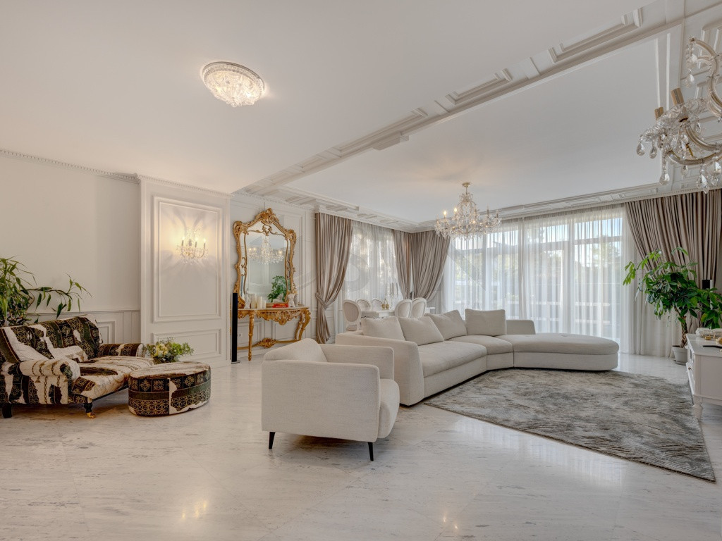 Vila superba cu piscina Otopeni drum privat