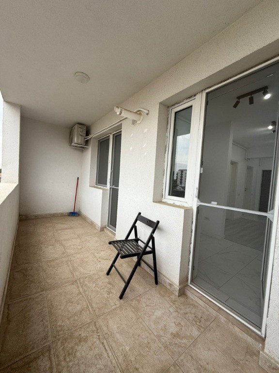Apartament cu 2 camere open space la Metrou Berceni