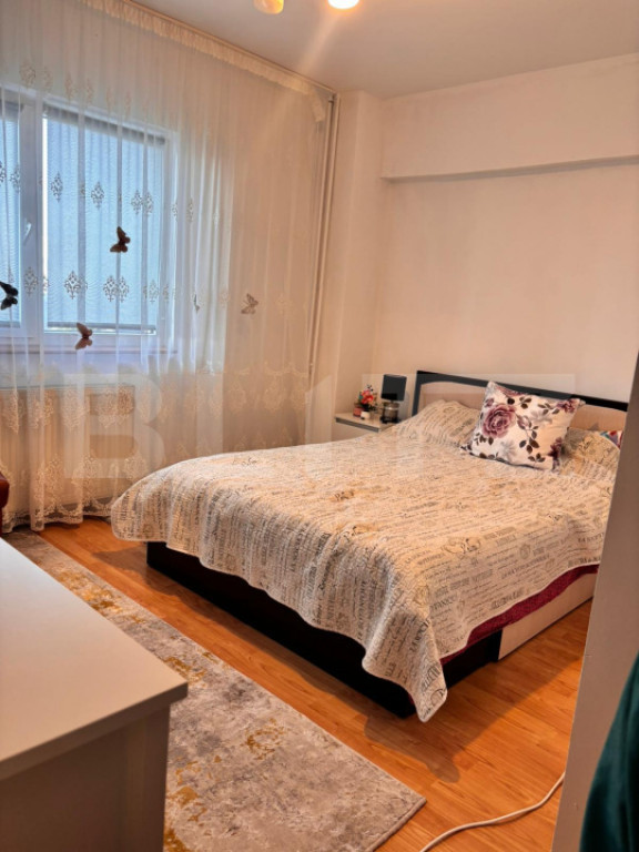 Apartament spatios, 2 camere, decomandat, 62 mp, zona Craite
