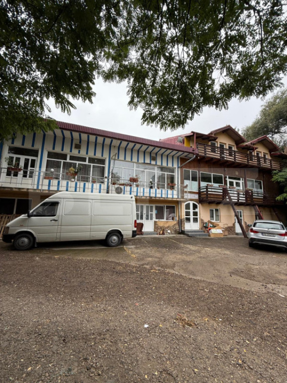 Spatiu multifunctional, 734 mp utili, teren 449 mp, Suceava