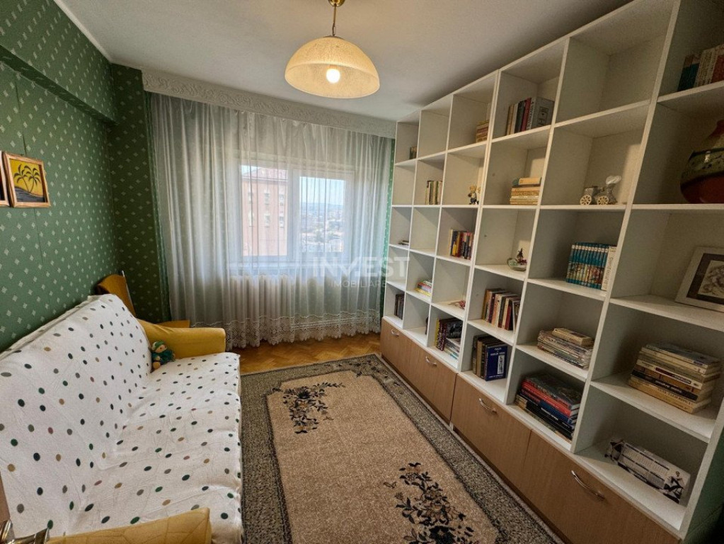 DE INCHIRIAT - APARTAMENT 3 CAMERE, 2 BAI - PALAS MALL